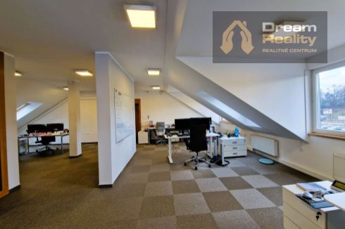 Kancelárske priestory | 140 m2