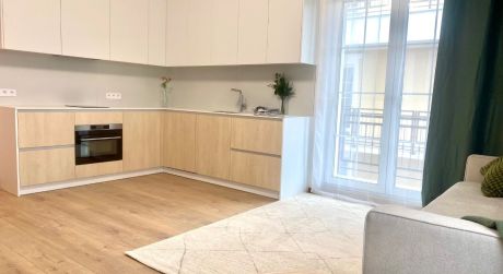 NA PREDAJ 1 IZBOVÝ BYT S BALKÓNOM  V REZIDENCII “ DANUBIA RESIDENCE “