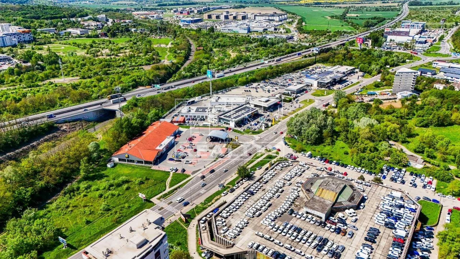 TUreality exkluzívne ponúka krásny 3i byt v Lamači, Bakošova ul., 74,3m2.