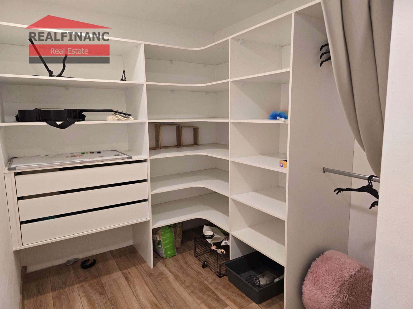 100% aktuálny! novostavba 6 izbového Rodinného Domu s 2 garážou na  pozemku 603 m2.