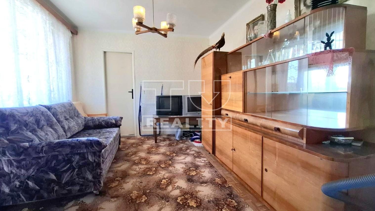 Na predaj čiastočne zrekonštruovaný 4 izbový rodinný dom s krásnym pozemkom 1 172 m² Orešany