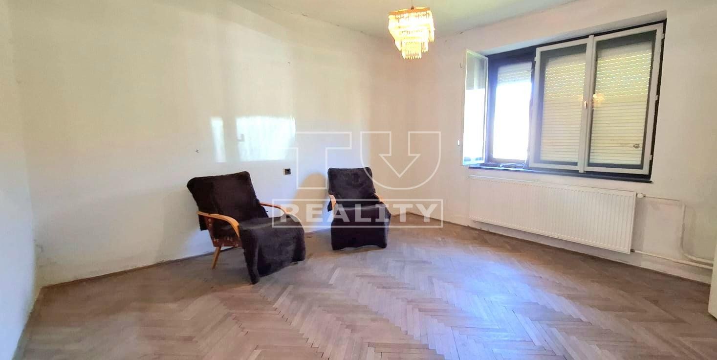 Na predaj čiastočne zrekonštruovaný 4 izbový rodinný dom  s krásnym pozemkom  1 172 m² Orešany