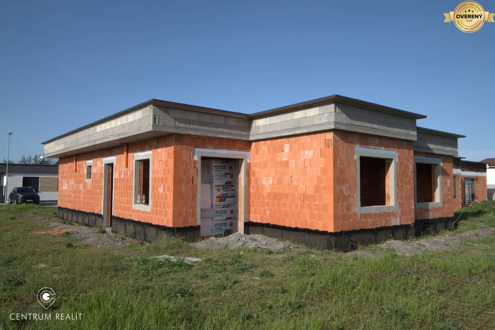 Kvalitný moderný 4-izbový bungalov v ŠTANDARDE v obci Trnávka