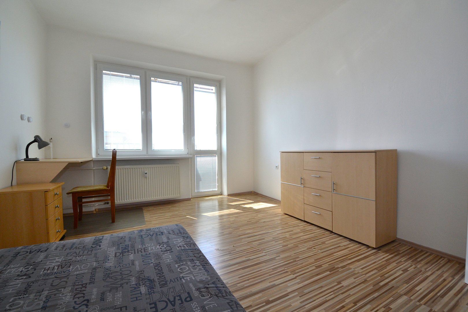 TOP poloha Prenájom 3-izbový byt Košice, Tolstého ulica, výťah, balkón