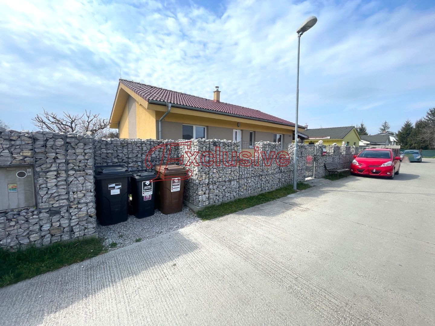 Novostavba 4 izbového bungalovu v kľudnej časti obce