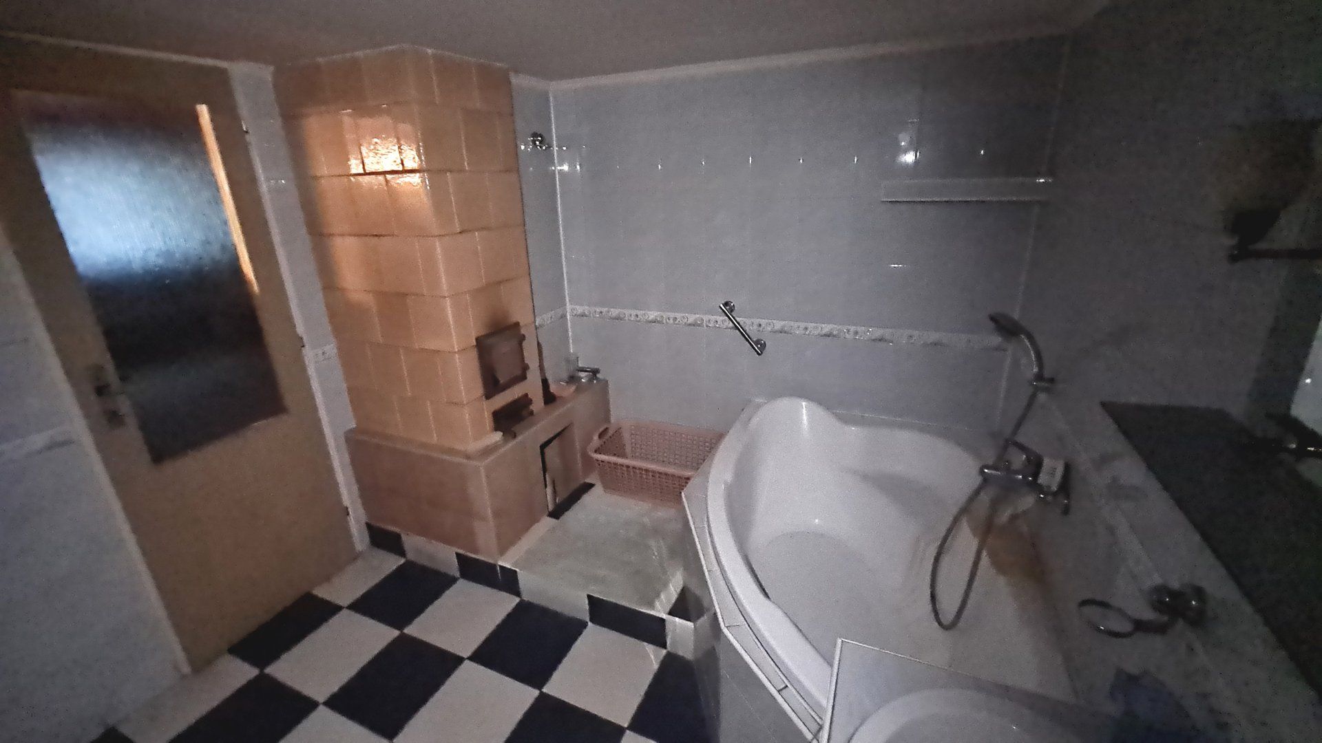 Na predaj trojizbový dom  pod Jasovskou skalou