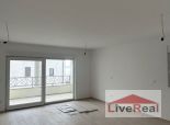3 izb. Chorvátsko, Makarska, 65m2, terasa, garážové miesto v cene
