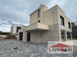 Vila na pláži, Privlaka, bazén, pozemok 4,8á, najvyhľadávanejšia časť