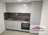Samostatné bývanie - 1 izb byt Zlaté piesky s pozemkom 250m2, elektrina, voda, 50m od jazera