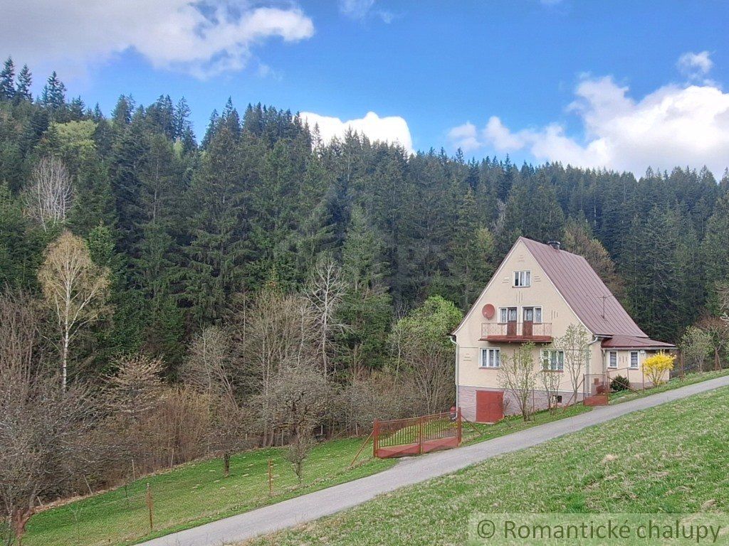 Rodinný dom na polosamote v tichom prijemnom prostredí v obci Korňa