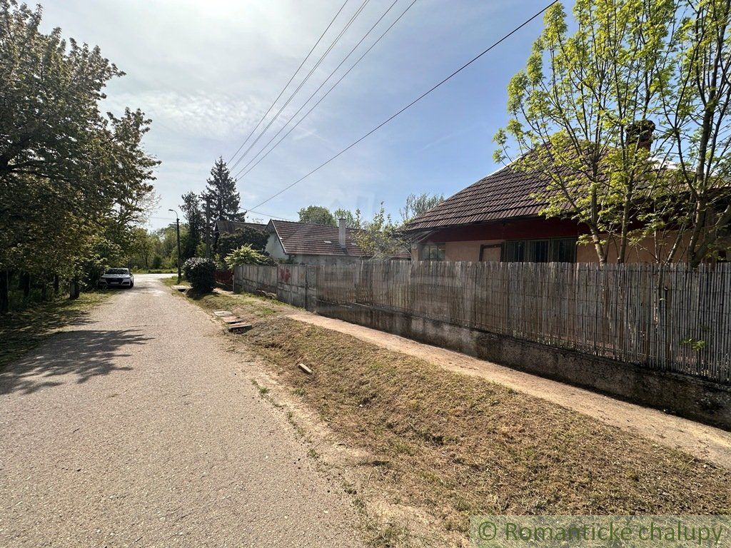 Starý sedliacky dom s veľkým pozemkom v Kolte – ideálna príležitosť na chalupu, rekonštrukciu alebo novostavbu!