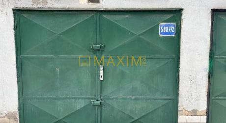 PREDAJ - Samostatná garáž na ulici Planét s pozemkom v osobnom vlastníctve