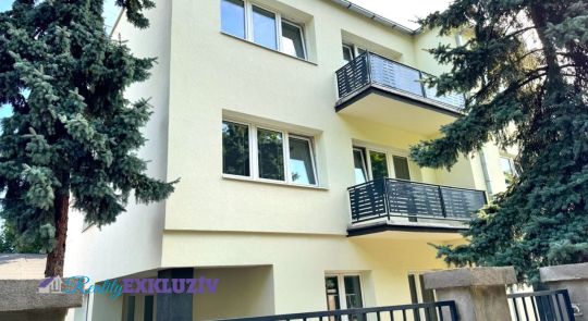 Na prenájom 2 izbový byt s balkónom a garážou v Lučenci