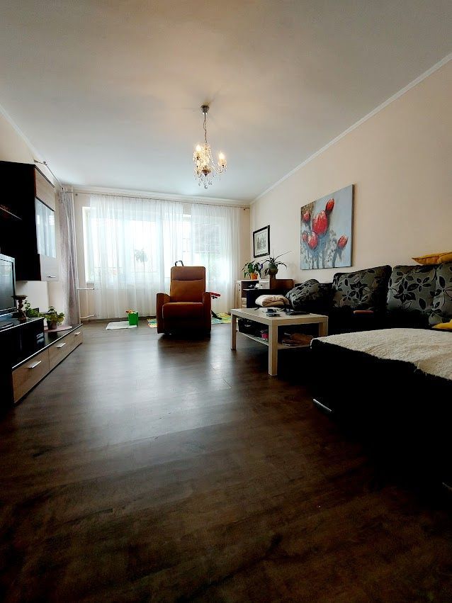 REZERVOVANE 5 izbový dvojpodlažný Rodinný dom, na slnečnom rovinatom pozemku s možnosťou dokúpiť aj pozemok.