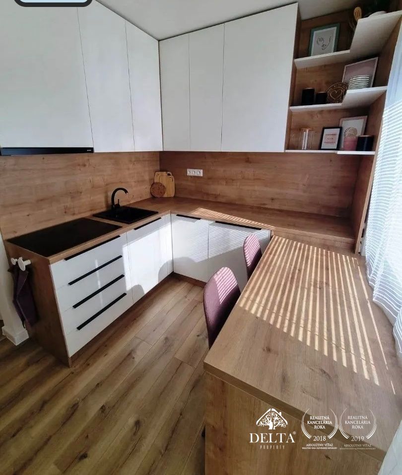Zrekonštruovaný zariadený 1 izb. byt s 2 loggiami Banská Bystrica- širšie centrum prenájom