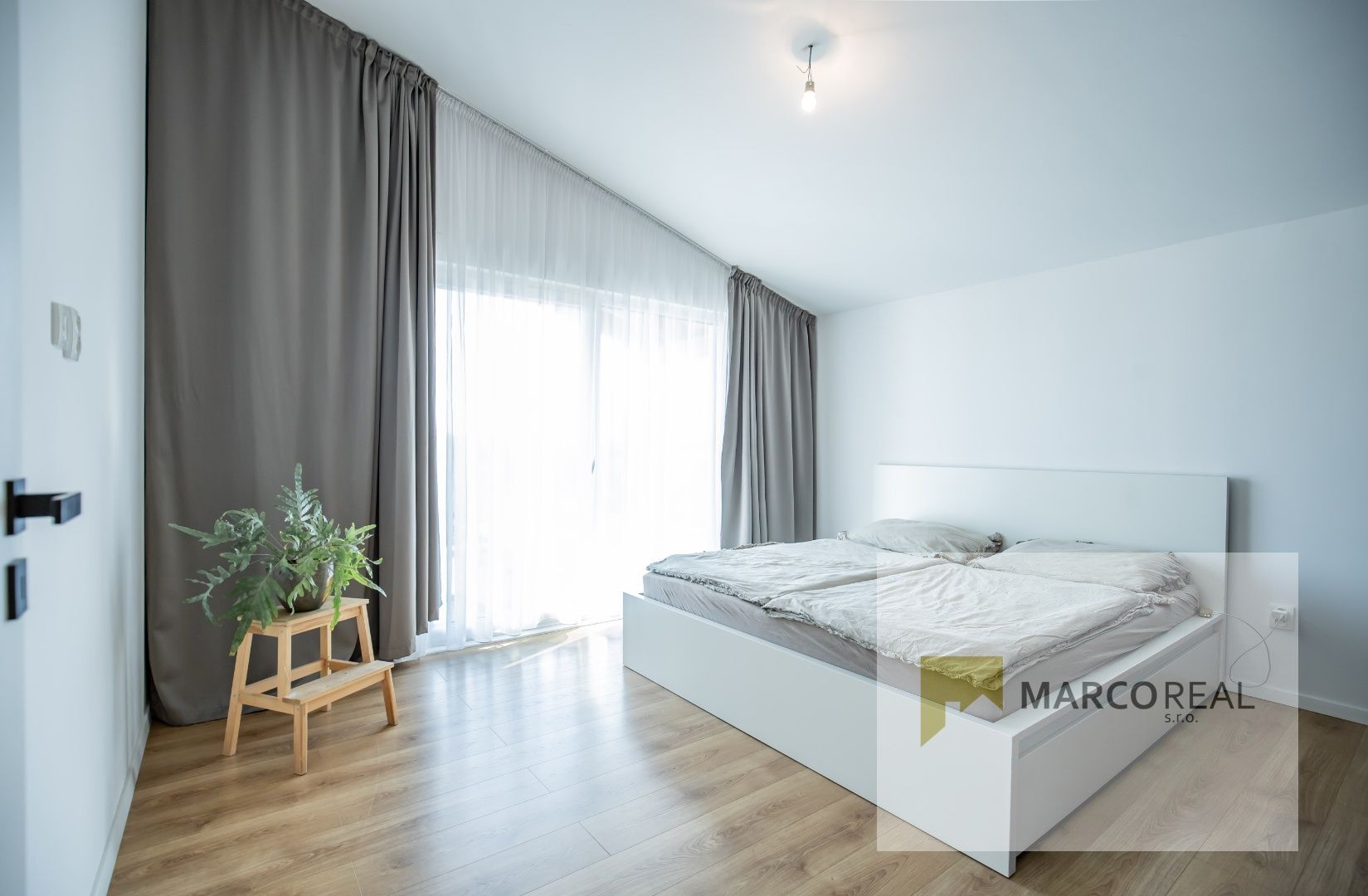 4-izb. NOVOSTAVBA RD v obci ŽLKOVCE kúsok od Trnavy, pozemok o výmere 844 m2, klimatizácia