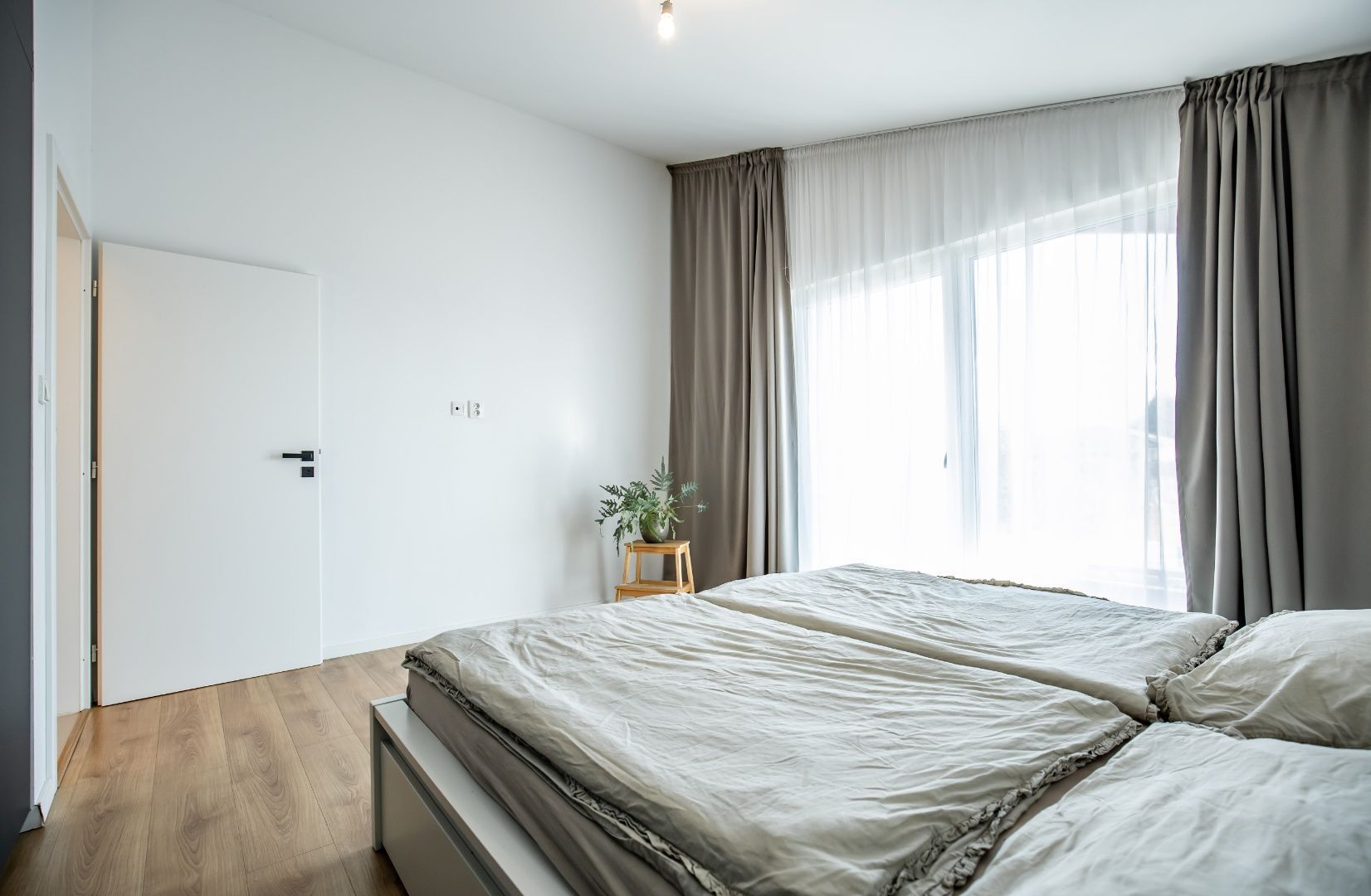 4-izb. NOVOSTAVBA RD v obci ŽLKOVCE kúsok od Trnavy, pozemok o výmere 844 m2, klimatizácia