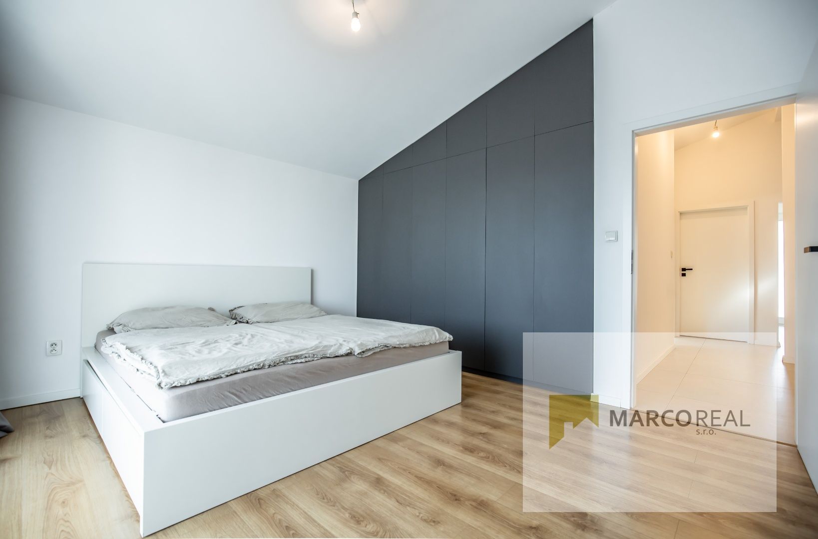 4-izb. NOVOSTAVBA RD v obci ŽLKOVCE kúsok od Trnavy, pozemok o výmere 844 m2, klimatizácia
