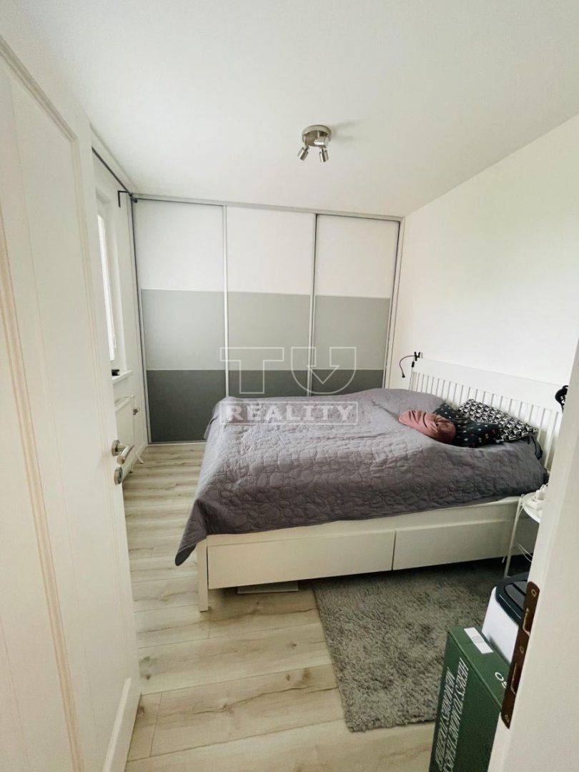 Moderný 3.izbový byt s klimatizáciou a loggiou na Tematínskej v Petržalke -69,76m2+pivnica