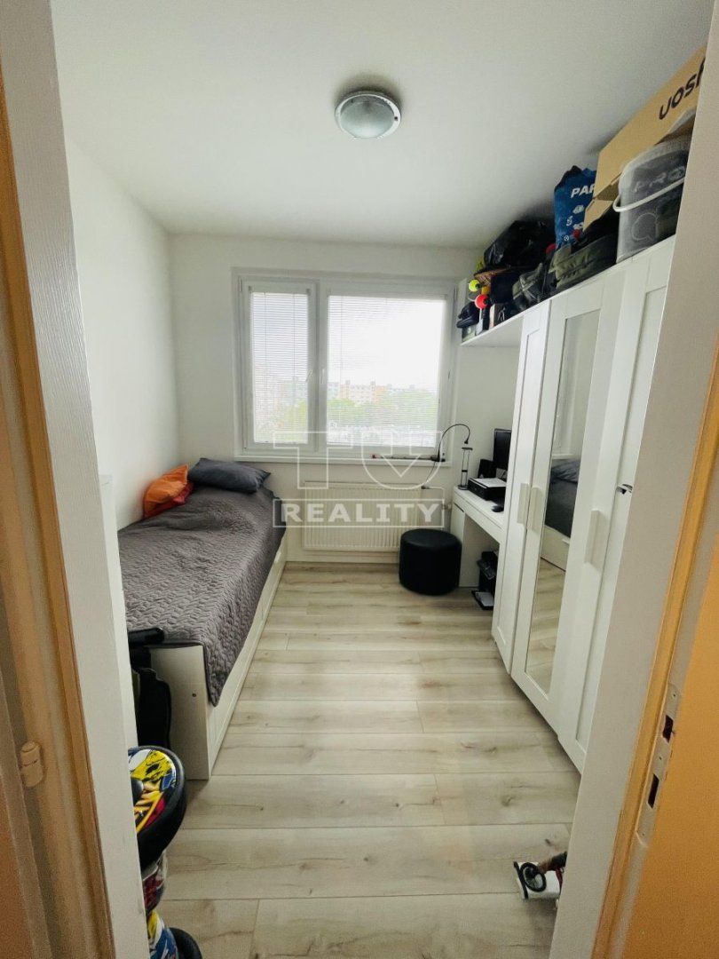 Moderný 3.izbový byt s klimatizáciou a loggiou na Tematínskej v Petržalke -69,76m2+pivnica
