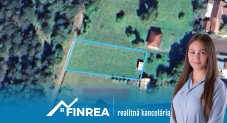 FINREA│Na predaj slnečný pozemok  (977 m²) pod horou – Slovenské Pravno