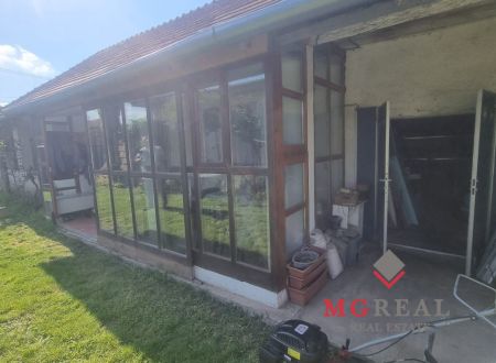 Starší rodinný dom Černík