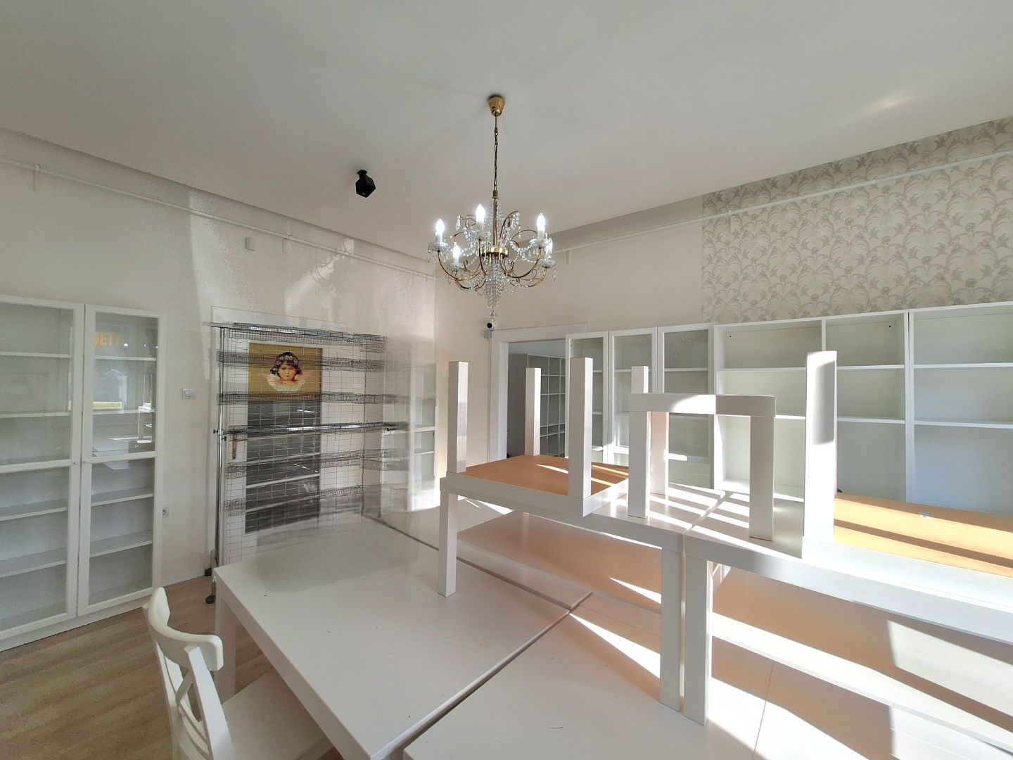 ADOMIS - predáme nadštandardný nebytový priestor po rekonštrukcii 130m2, 4miestnosti, 2 balkóny, Jesenského ulica Košice