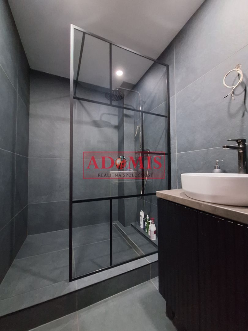 ADOMIS - 3-izb bezbariérový byt, loggia 71m2, rekonštrukcia, Muškátová ulica, Košice Západ