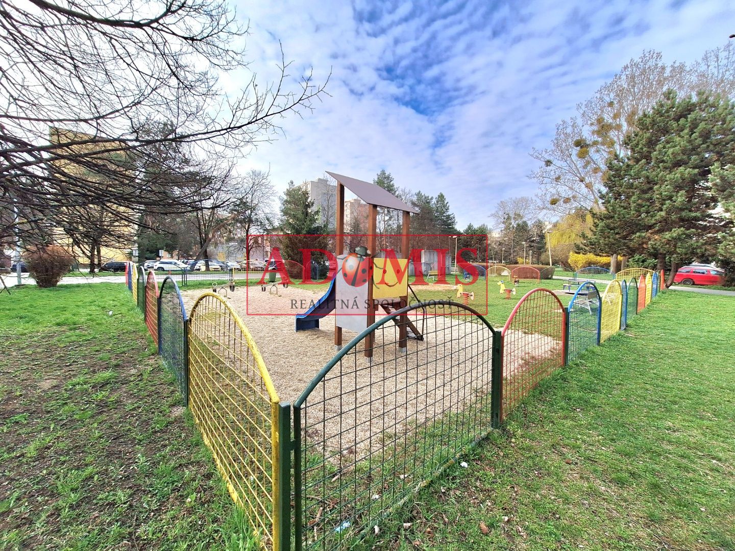 ADOMIS - 3-izb bezbariérový byt, loggia 71m2, rekonštrukcia, Muškátová ulica, Košice Západ