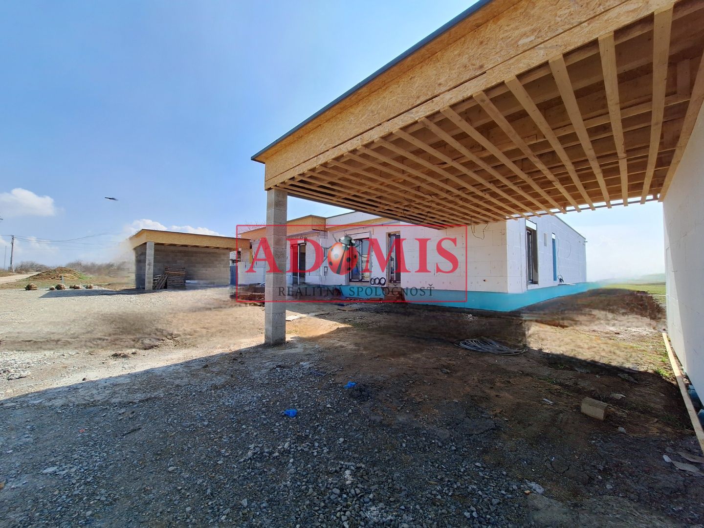 ADOMIS - Predám moderné 5izbové bungalovy 128m2 Vyšná Kamenica,tepelko, len 15min z Košíc.