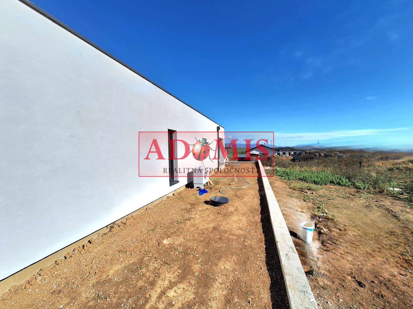ADOMIS - Predám moderné 5izbové bungalovy 128m2 Vyšná Kamenica,tepelko, len 15min z Košíc.