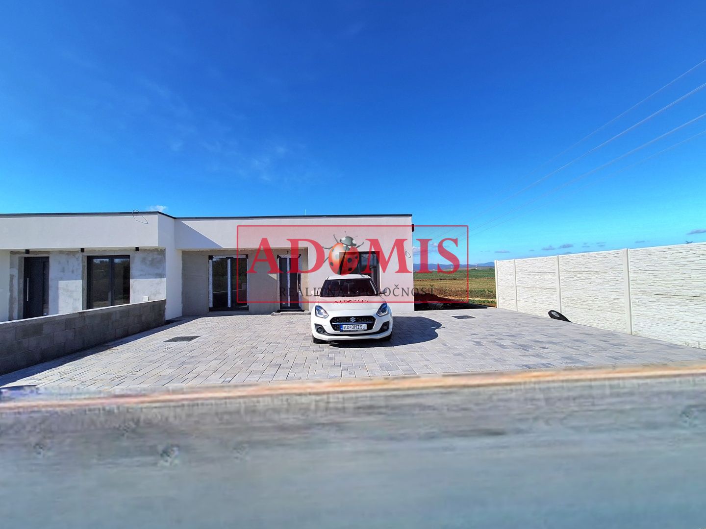ADOMIS - Predám moderné 5izbové bungalovy 128m2 Vyšná Kamenica,tepelko, len 15min z Košíc.