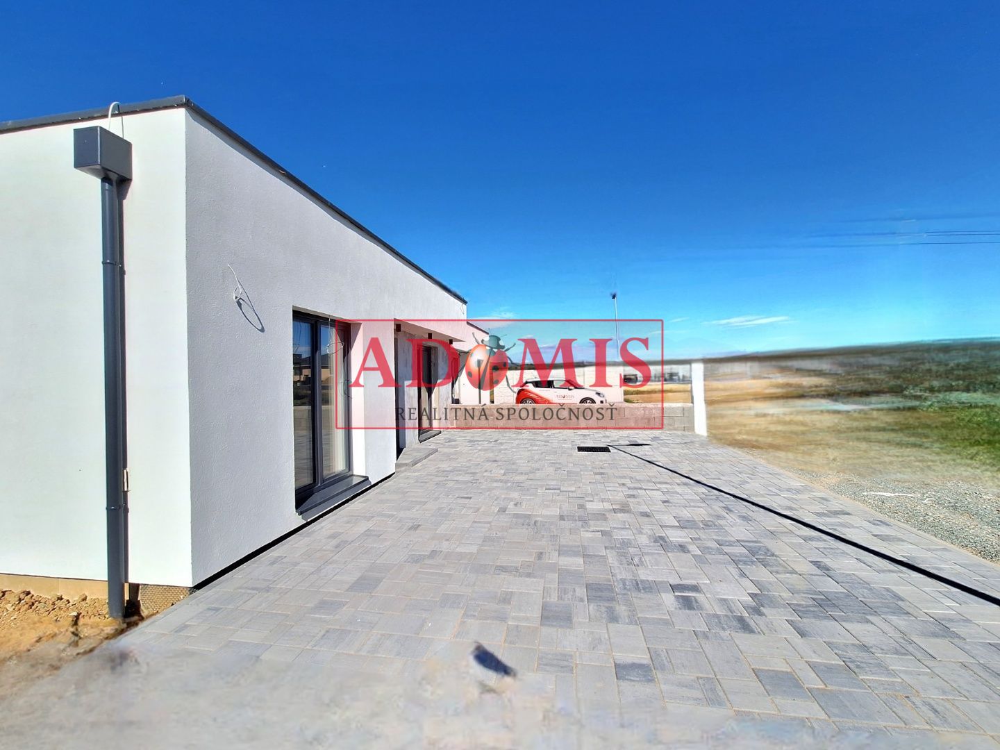 ADOMIS - Predám moderné 5izbové bungalovy 128m2 Vyšná Kamenica,tepelko, len 15min z Košíc.