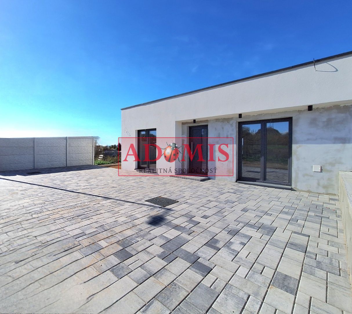 ADOMIS - Predám moderné 5izbové bungalovy 128m2 Vyšná Kamenica,tepelko, len 15min z Košíc.