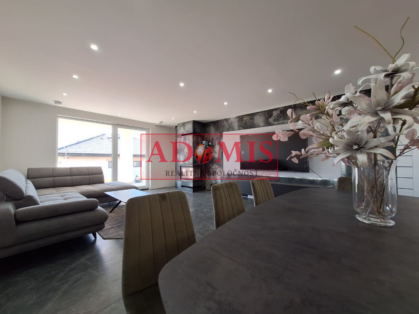 ADOMIS - Predám moderné 5izbové bungalovy 128m2 Vyšná Kamenica,tepelko, len 15min z Košíc.