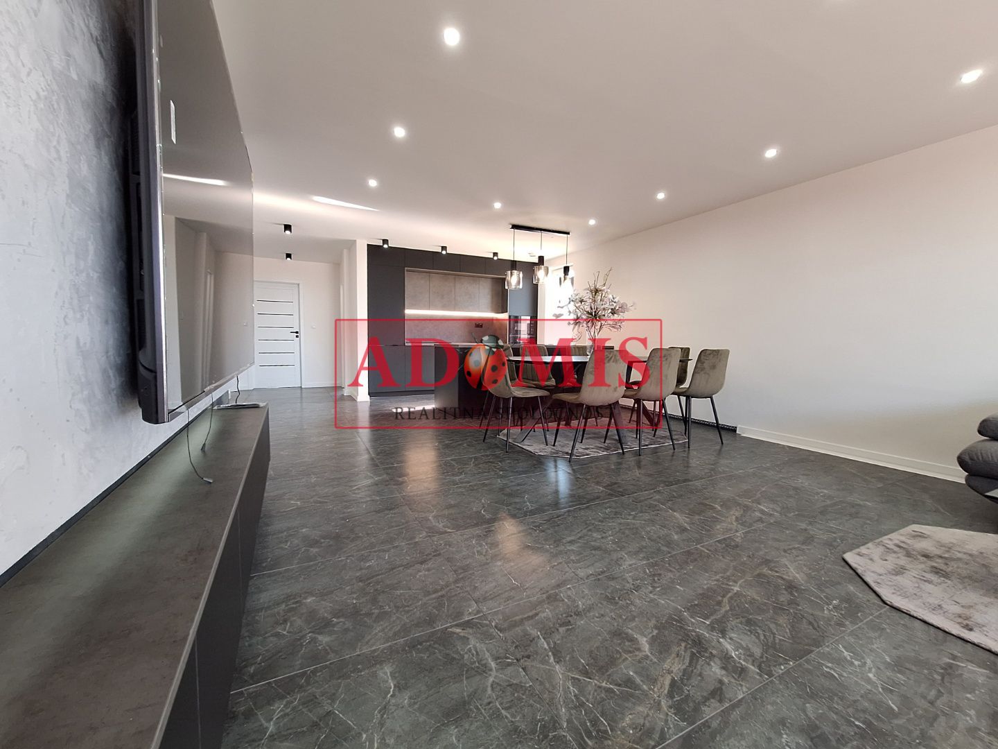 ADOMIS - Predám moderné 5izbové bungalovy 128m2, tepelné čerpadlo, Vyšná Kamenica, len 15min z Košíc.
