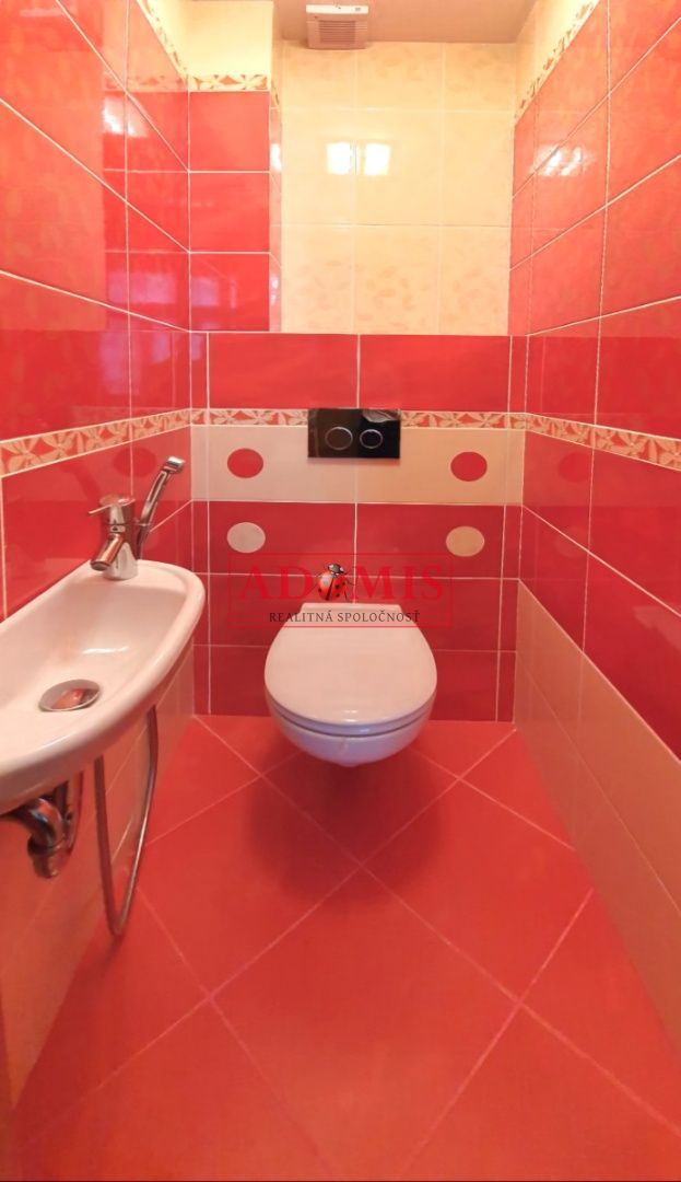 ADOMIS - Predám 2-izbový byt 60m2 Mlynská ul., Košice centrum, parkovanie vo dvore