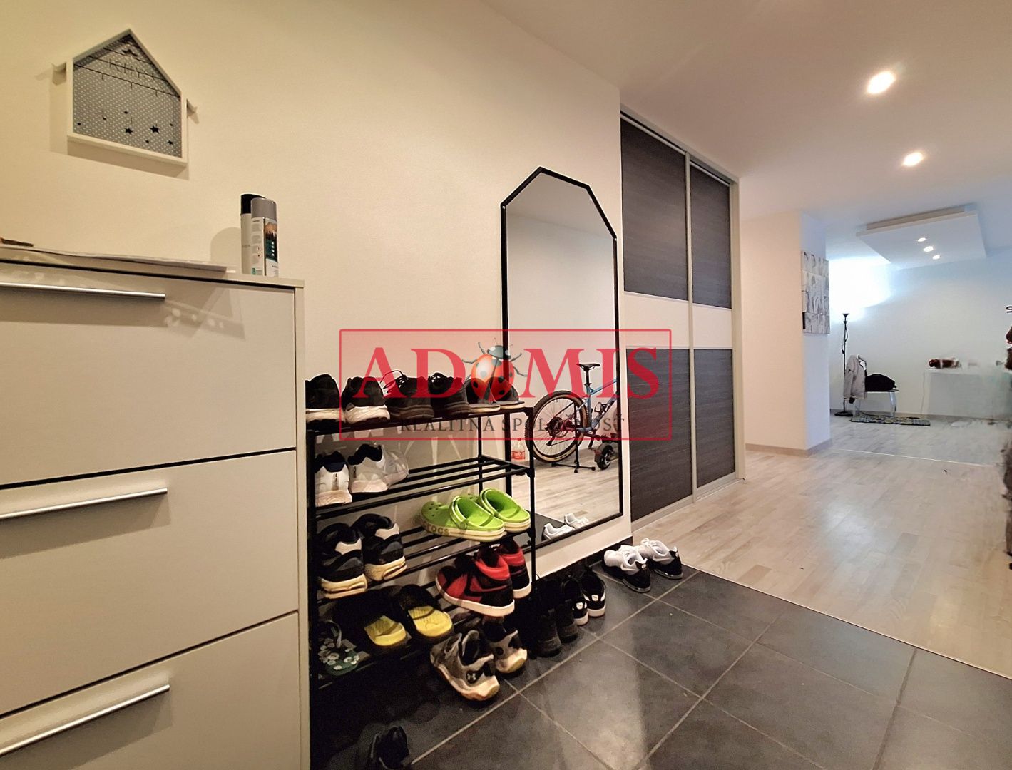 ADOMIS - predám 2-izb tehlový priestranný byt 70m2, balkón, rekonštrukcia, Komenského ulica Košice