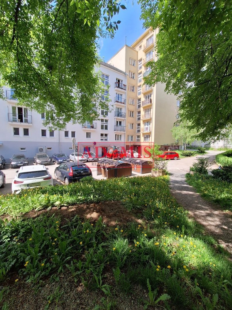 ADOMIS - predám 2-izb tehlový priestranný byt 70m2, balkón, rekonštrukcia, Komenského ulica Košice