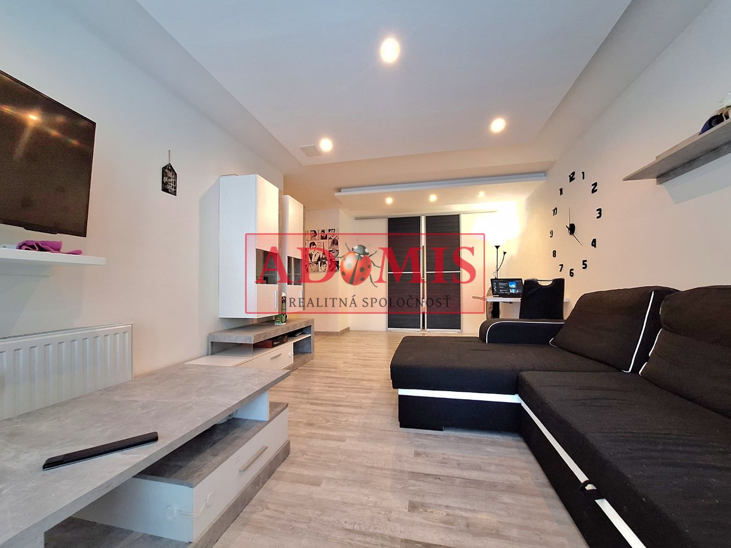ADOMIS - predám 2-izb tehlový priestranný byt 70m2, balkón, rekonštrukcia, Komenského ulica Košice