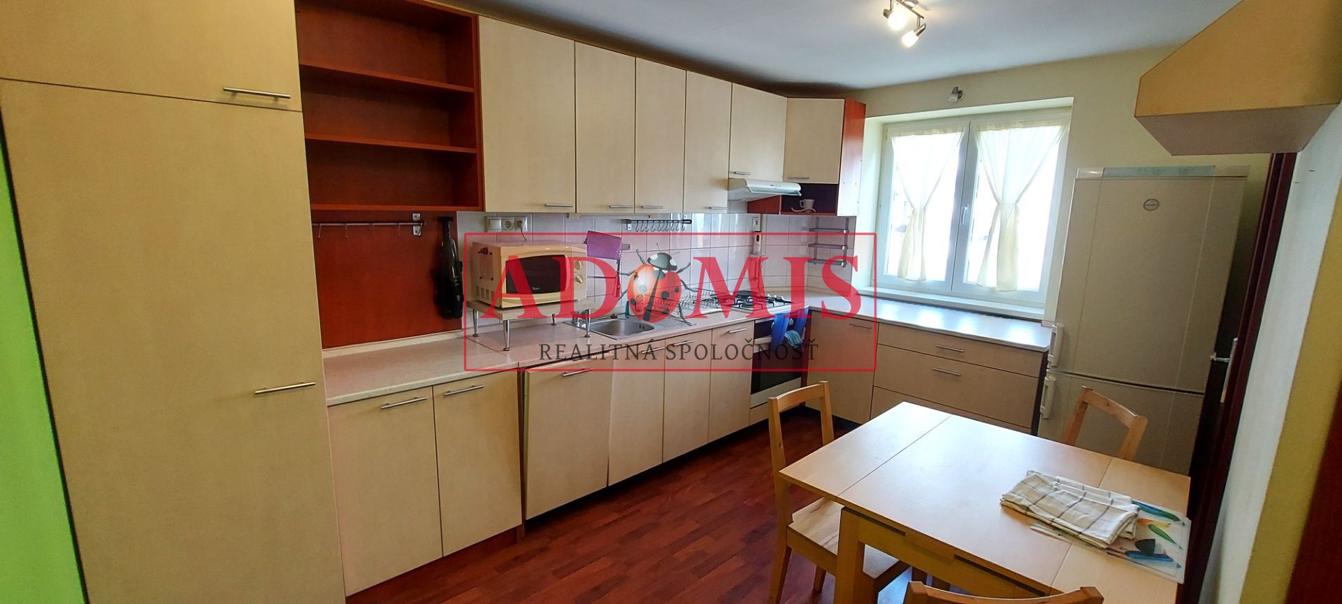 ADOMIS – prenájom 2-izb., jedno parkovacie miesto, Letná ulica, Košice