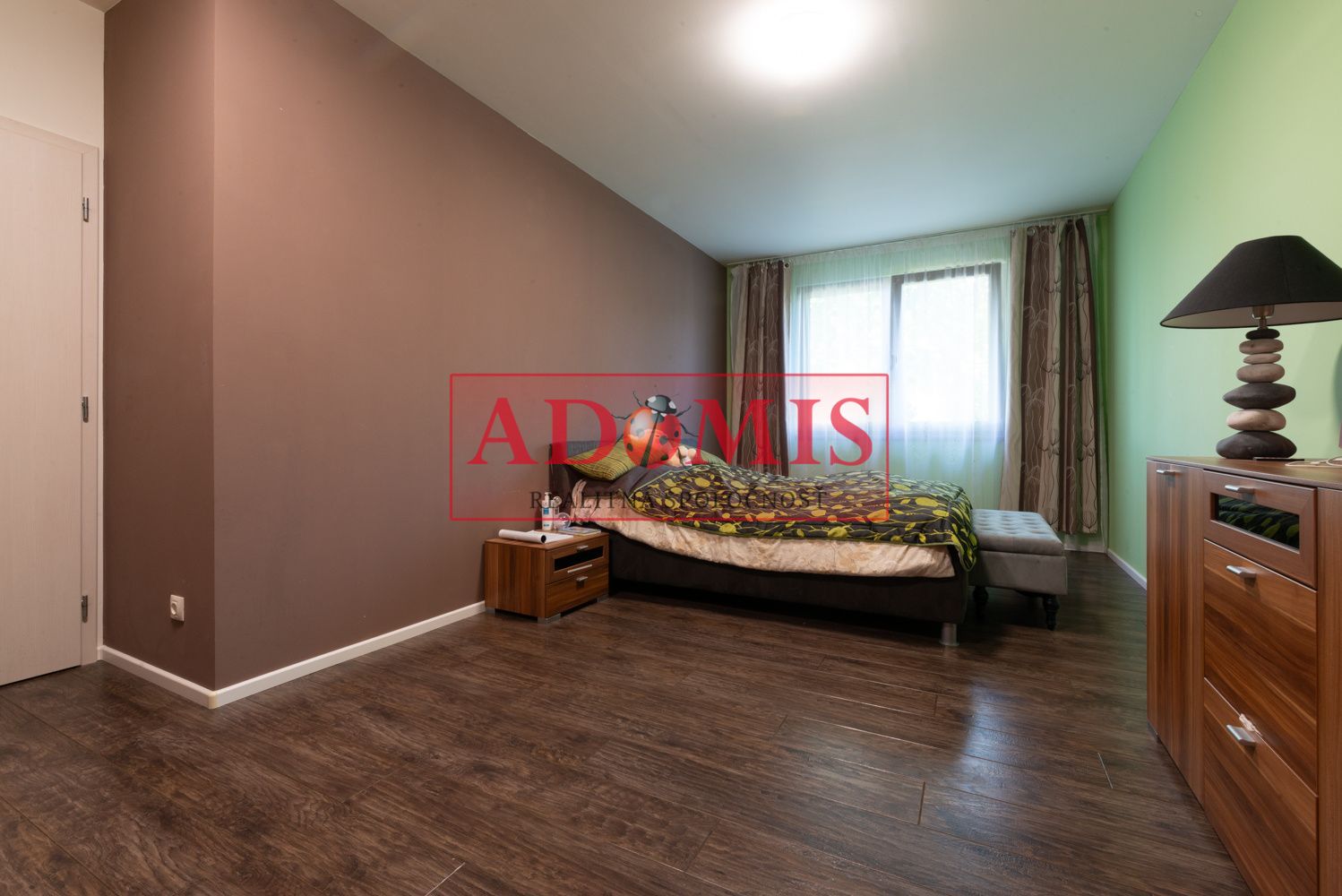 ADOMIS - predám 8-izbový priestraný rodinný dom, úžitková plocha 473 m2, Rulandská ulica, Košice - Krásna, Na Hore