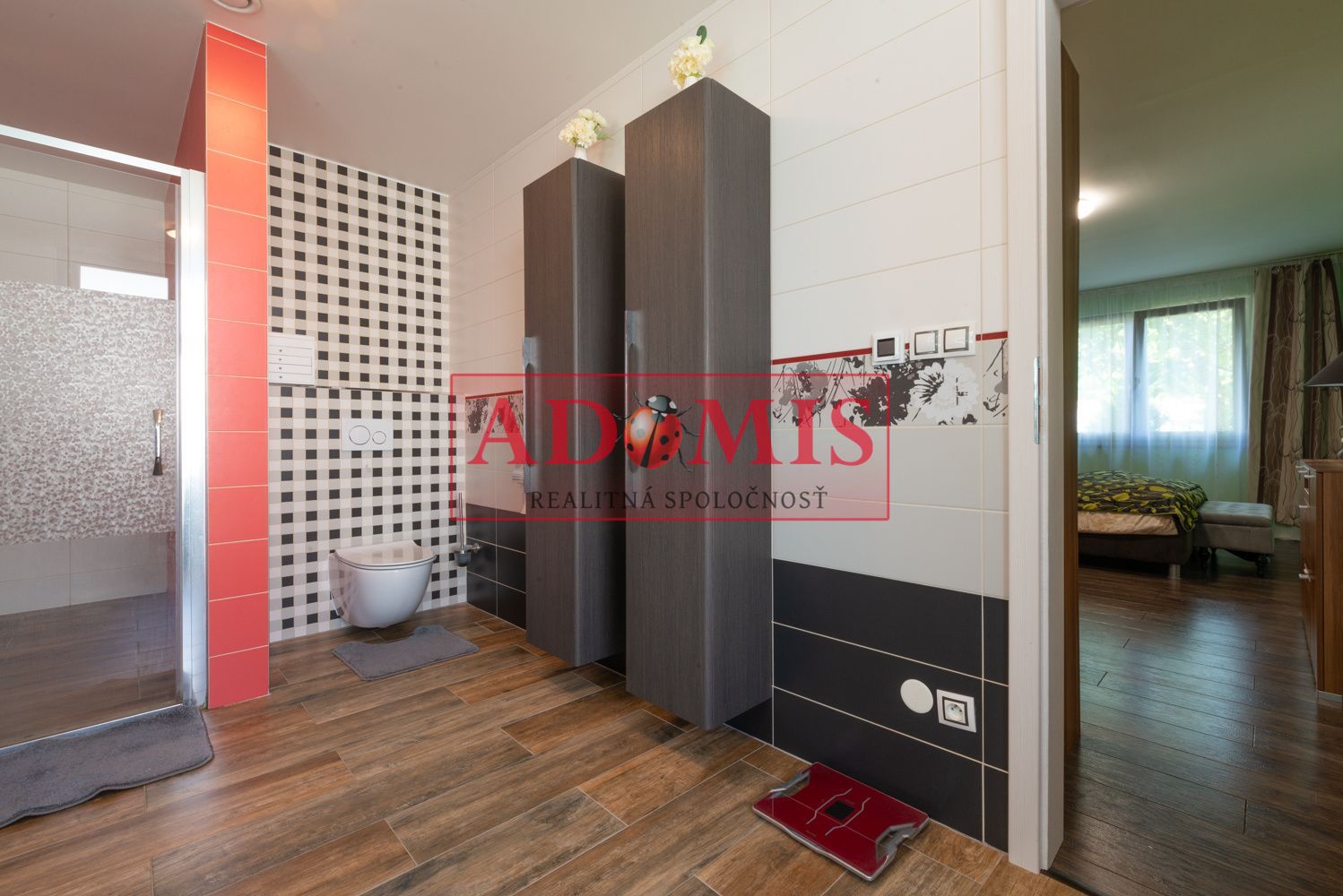 ADOMIS - predám 8-izbový priestraný rodinný dom, úžitková plocha 473 m2, Rulandská ulica, Košice - Krásna, Na Hore