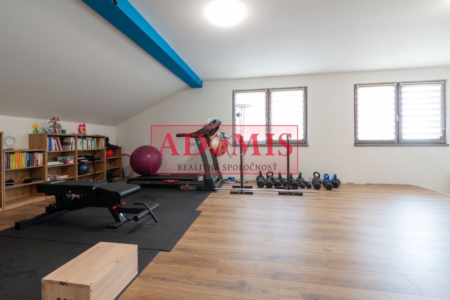 ADOMIS - predám 8-izbový priestraný rodinný dom, úžitková plocha 473 m2, Rulandská ulica, Košice - Krásna, Na Hore