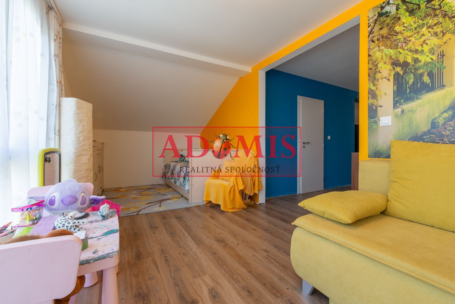 ADOMIS - predám 8-izbový priestraný rodinný dom, úžitková plocha 473 m2, Rulandská ulica, Košice - Krásna, Na Hore
