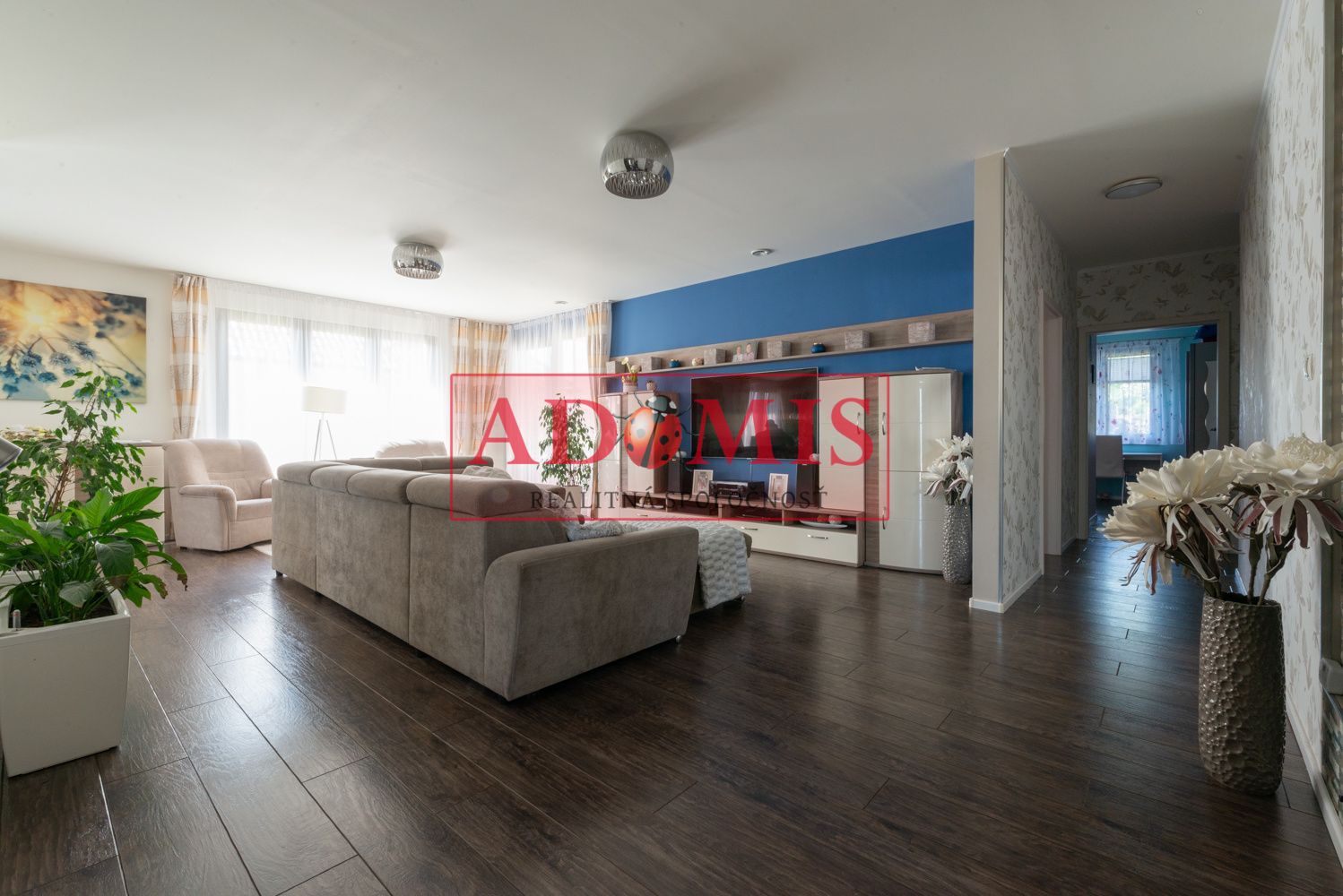 ADOMIS - predám 8-izbový priestraný rodinný dom, úžitková plocha 473 m2, Rulandská ulica, Košice - Krásna, Na Hore