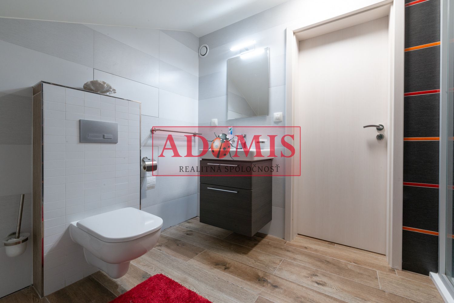 ADOMIS - predám 8-izbový priestraný rodinný dom, úžitková plocha 473 m2, Rulandská ulica, Košice - Krásna, Na Hore