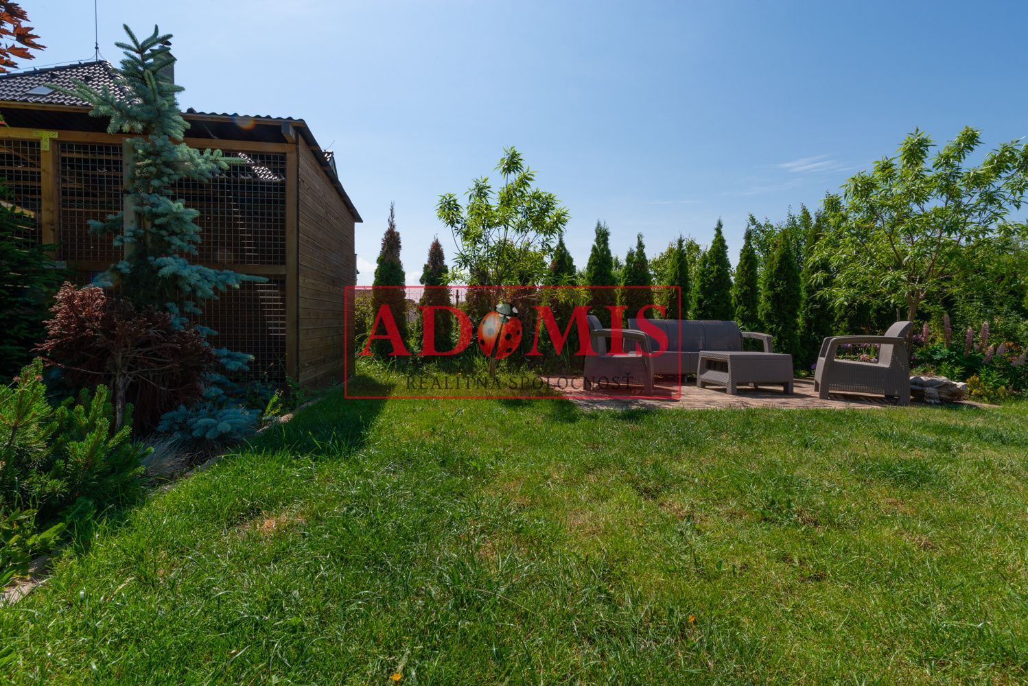 ADOMIS - predám 8-izbový priestraný rodinný dom, úžitková plocha 473 m2, Rulandská ulica, Košice - Krásna, Na Hore