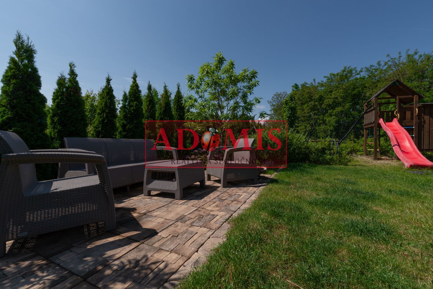 ADOMIS - predám 8-izbový priestraný rodinný dom, úžitková plocha 473 m2, Rulandská ulica, Košice - Krásna, Na Hore