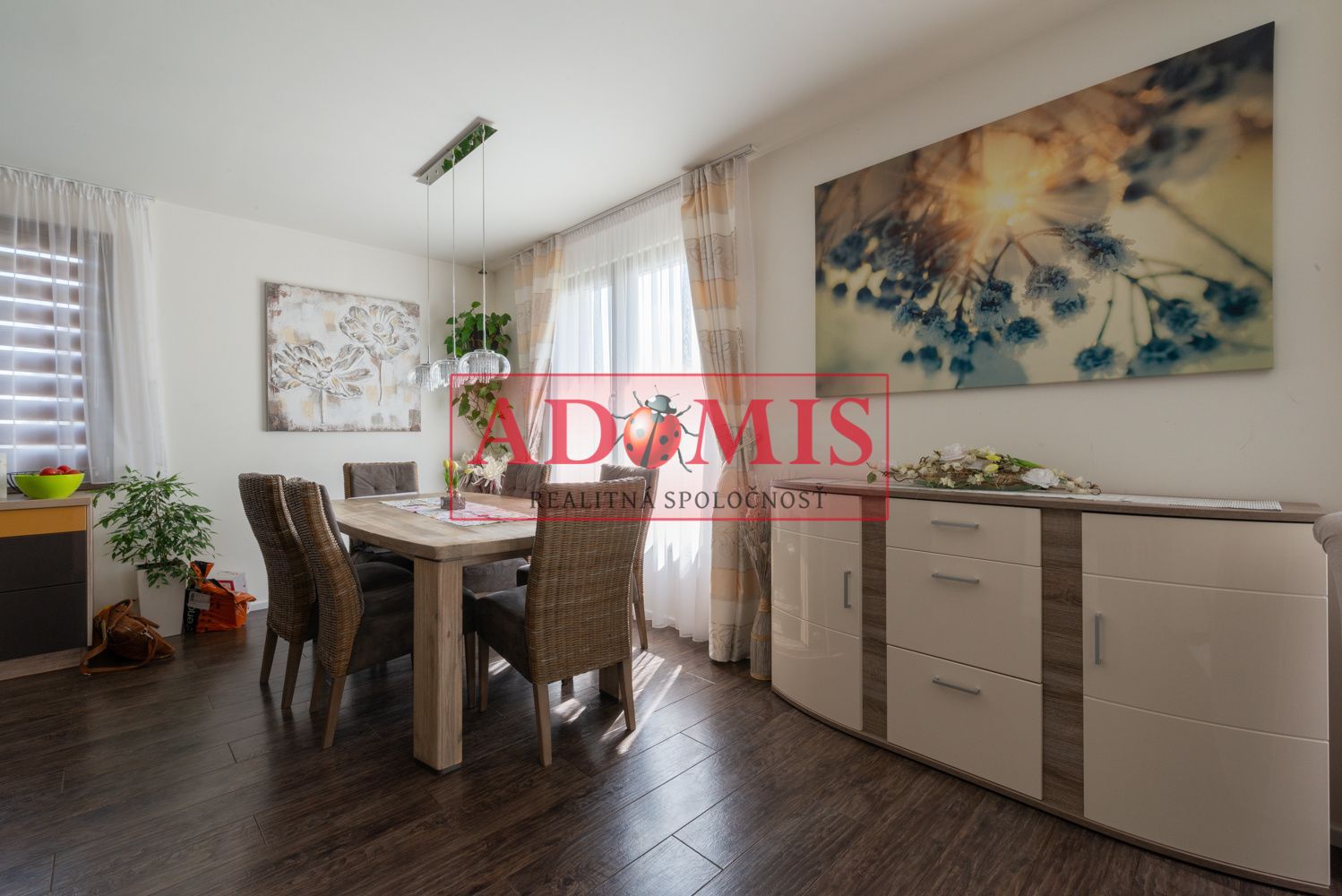 ADOMIS - predám 8-izbový priestraný rodinný dom, úžitková plocha 473 m2, Rulandská ulica, Košice - Krásna, Na Hore